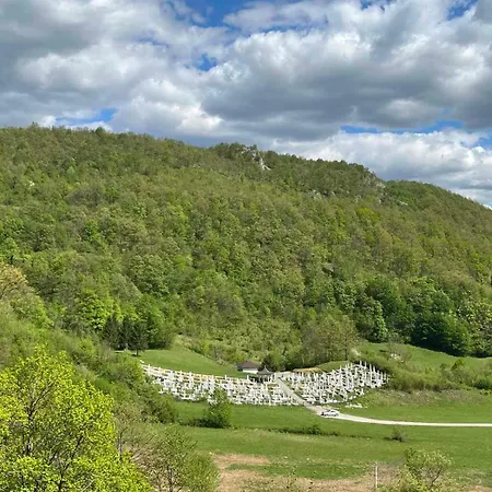 Iman Lejlighed Bihać